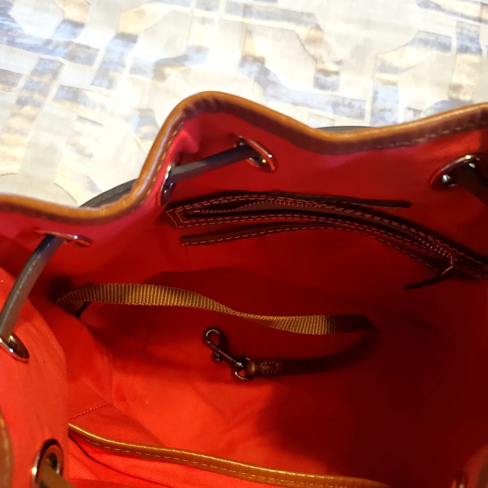 Dooney & Bourke White and Tan Perforated Shoulder Bag - Picture 11 of 12